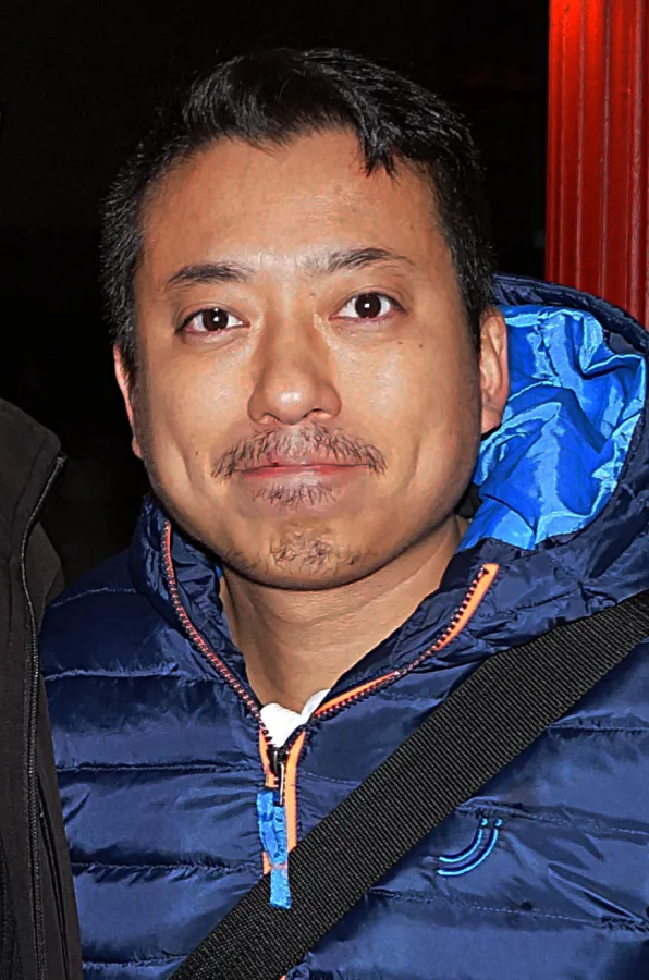村上弘明