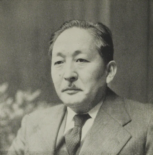 宇都宮徳馬