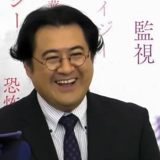 小手伸也