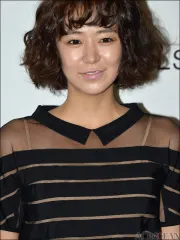 シム・イヨン