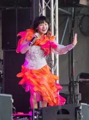 コムアイ