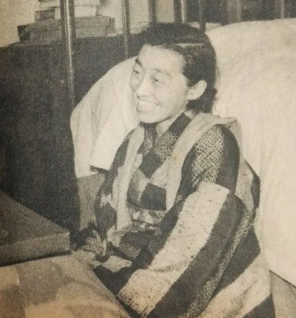 北畠八穂