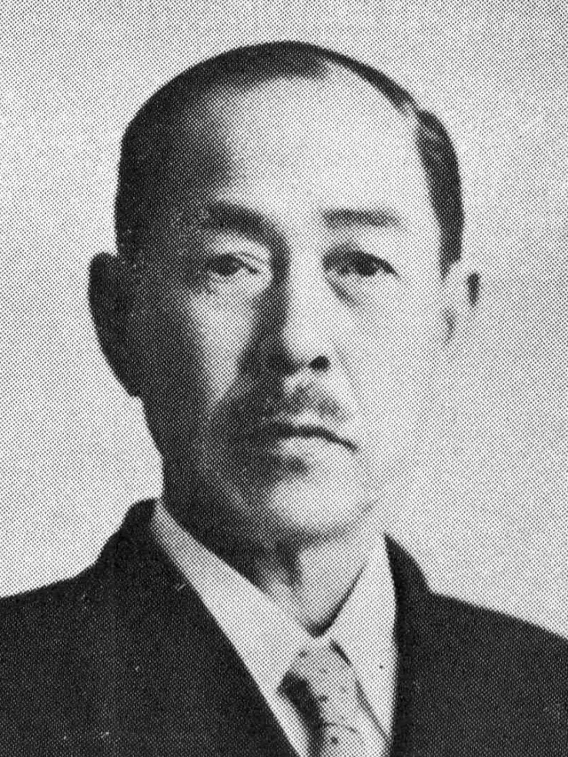 酒井利雄