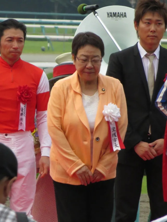 中川智子