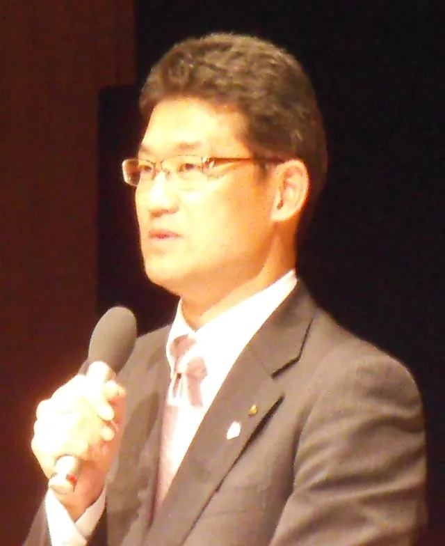 河野俊嗣