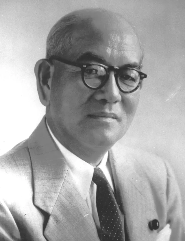 岡崎勝男