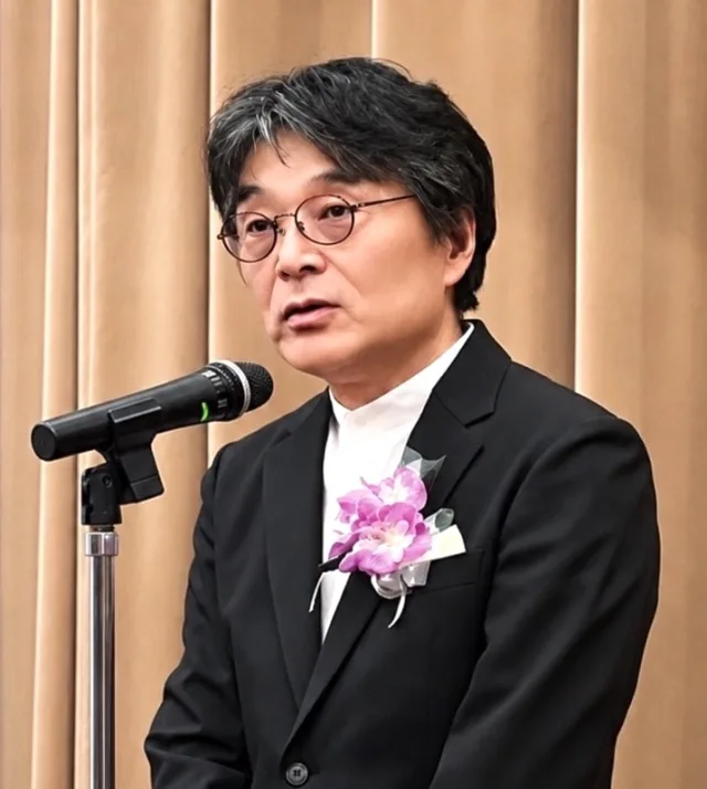上山明博
