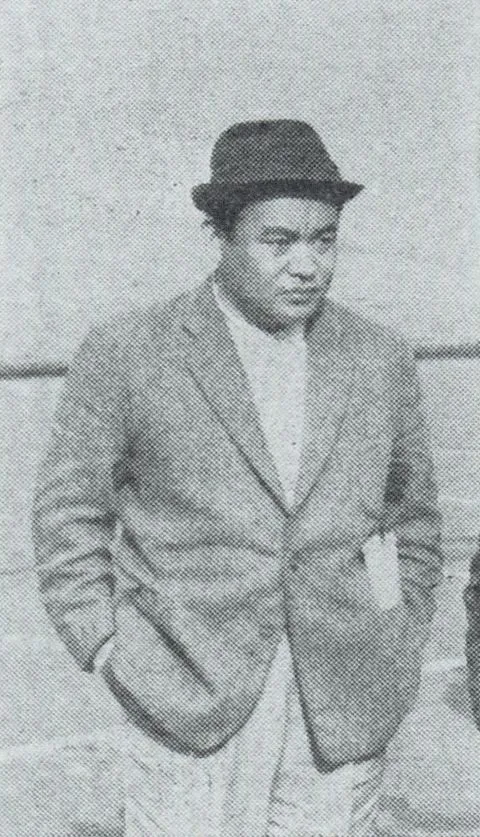 円谷一