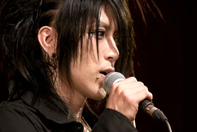 HITT