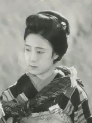 若水絹子