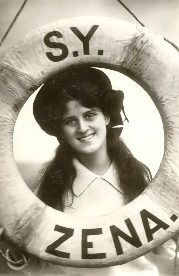 Zena Dare