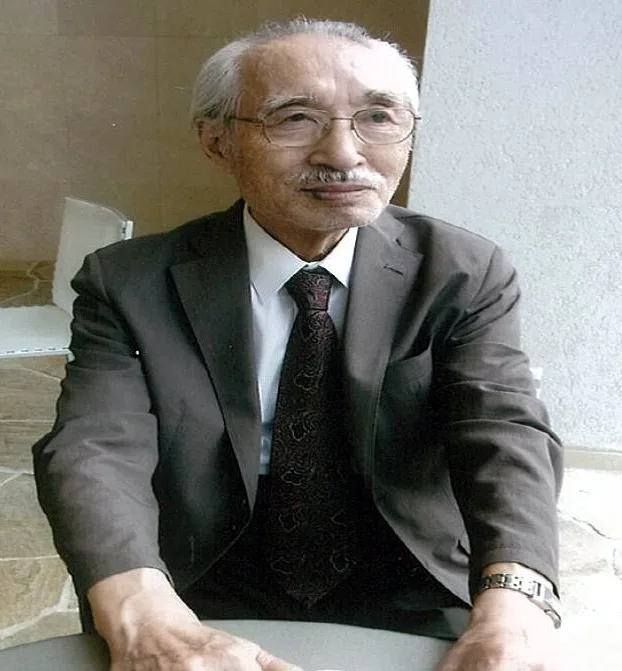 岡井隆
