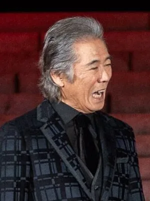 西岡德馬