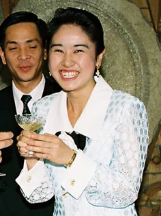 小林綾子