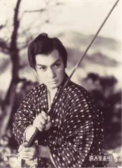 本郷功次郎