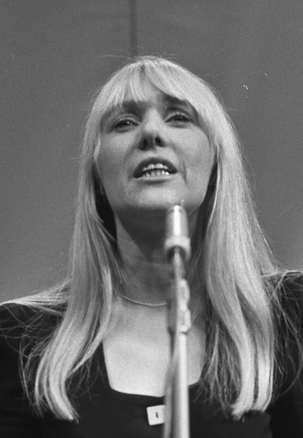 Sally Carr